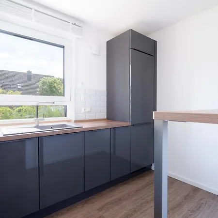 Sunseeker House No 1 *