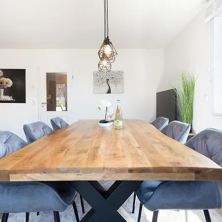 Sunseeker House No 1 *